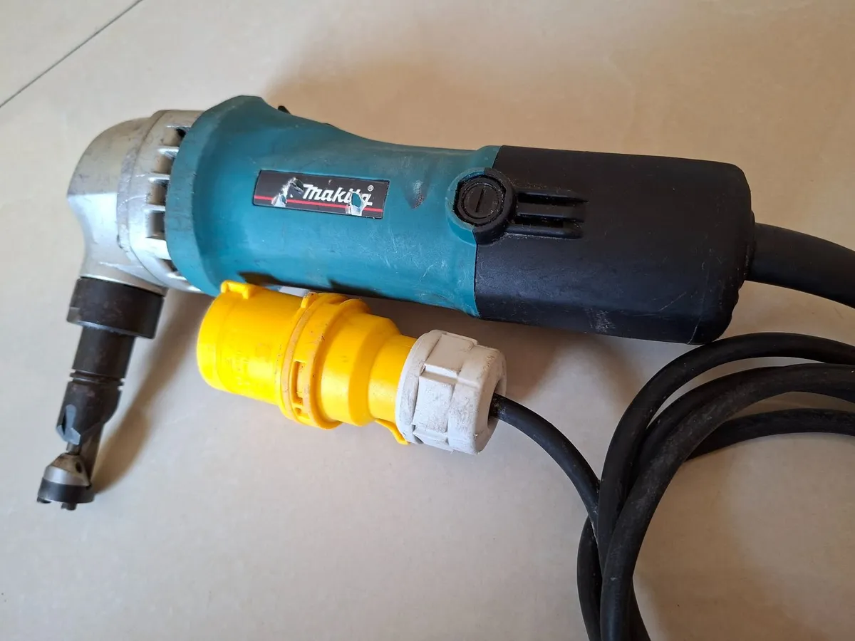 Makita Jn1601 Tin Nibblers 110v - Image 2