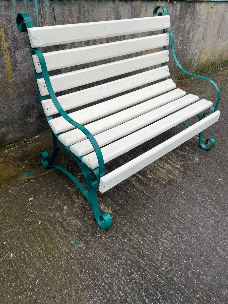 Vintage garden bench - Image 1