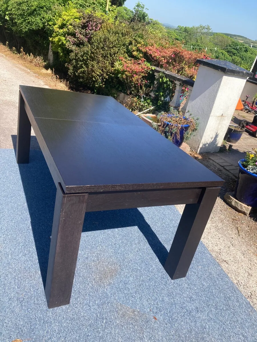 Solid  Dining table and 6 chairs - Image 2