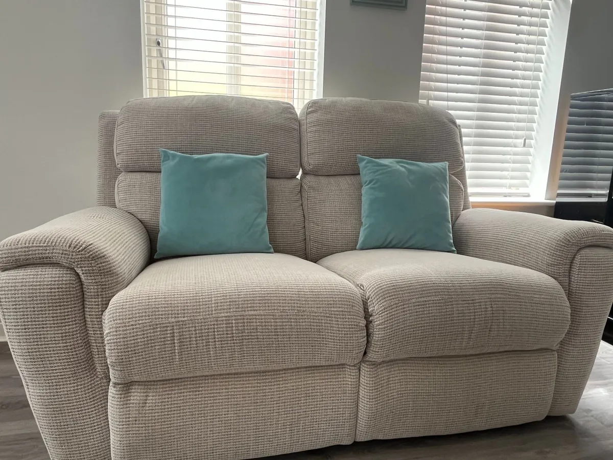 Recliner sofa with receipt - Image 2