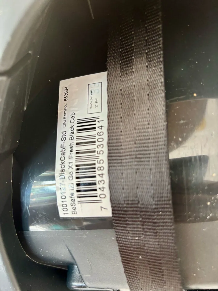 ** 👶🏼 Baby Car seat 💺 iso fix , VGC ** - Image 4