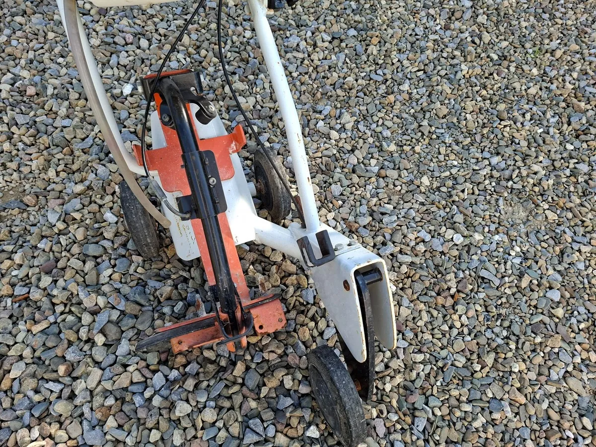 Stihl FW20 Cart with Attachment Kit - Image 3