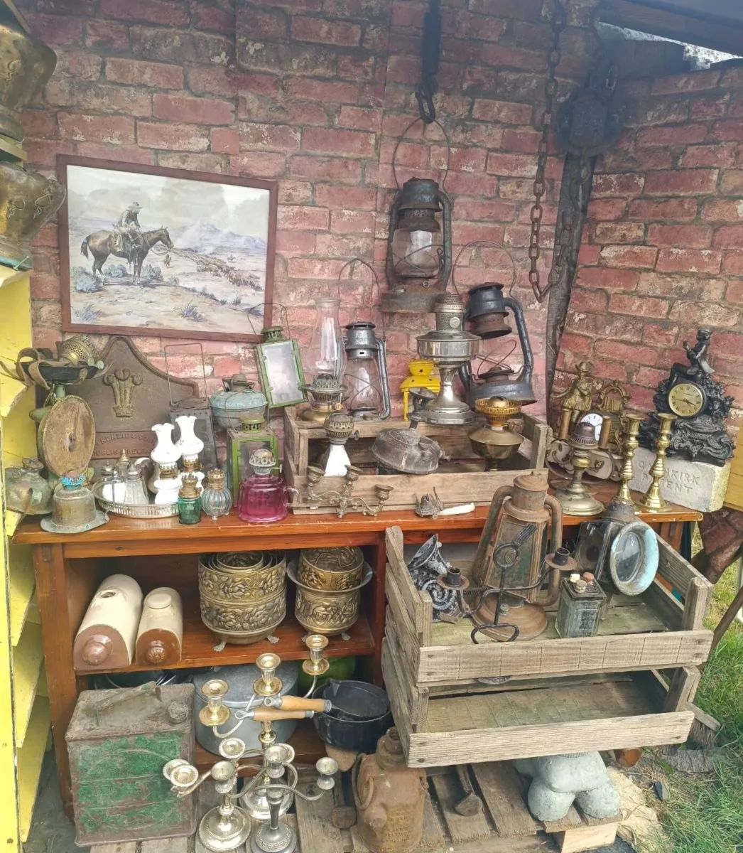 Antique Oil Lamps - Image 3
