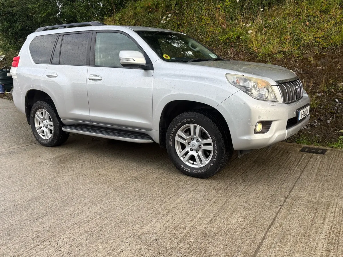 Toyota Landcruiser Crewcab 5 Seater €333tax - Image 2