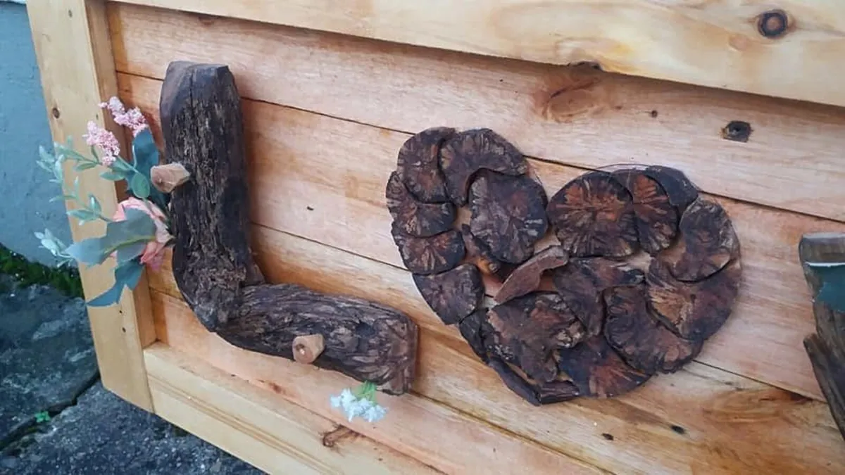 Rustic driftwood LOVE sign / display - Image 3