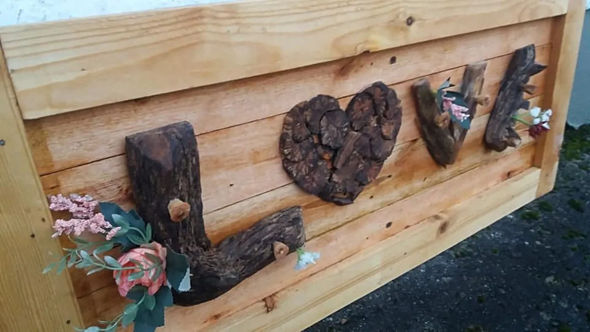 Rustic driftwood LOVE sign / display - Image 2