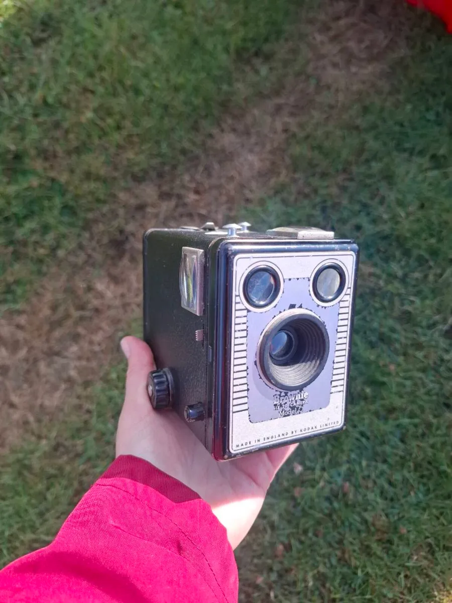 Vintage brownie camera postage possible - Image 1