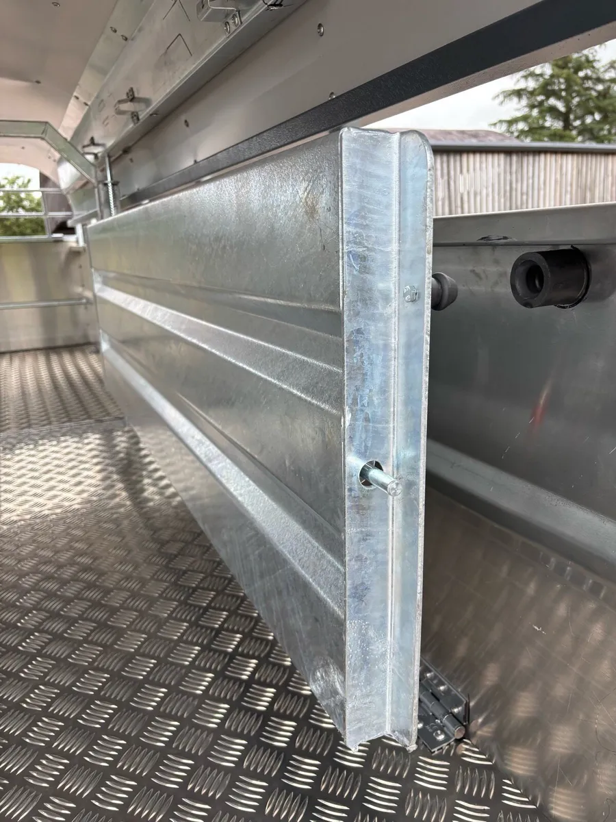 New Tuffmac Livestock Trailer with Sheep Decks - Image 4