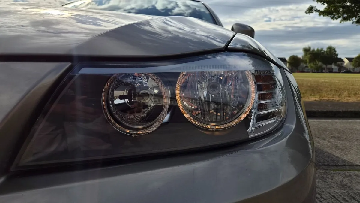 BMW 318D SE - Image 2