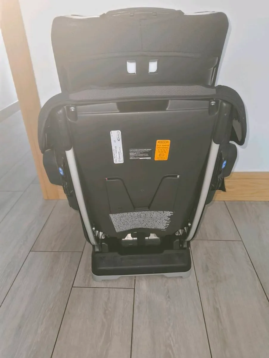 Graco Car Seat - Image 2