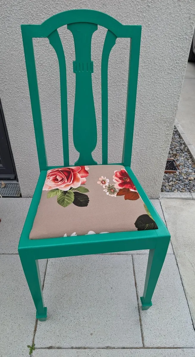 2 Chairs - Image 2