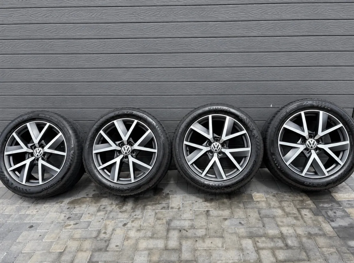 20” GENUINE VOLKSWAGEN TOURAQ ALLOY WHEELS & TYRES - Image 2