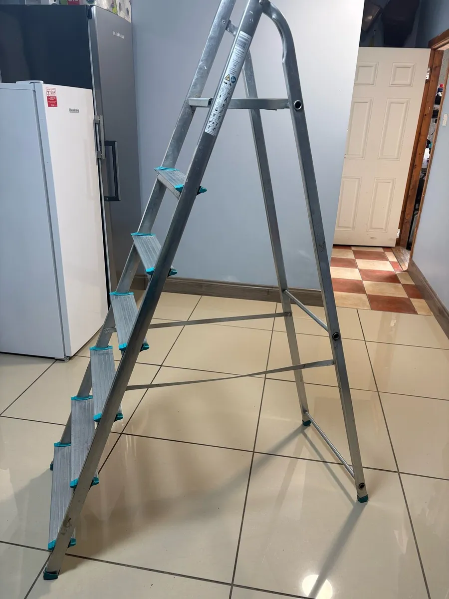 Ladder - Image 2