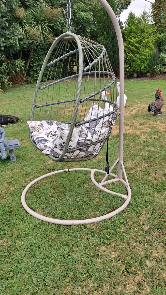 Egg chair - Image 4