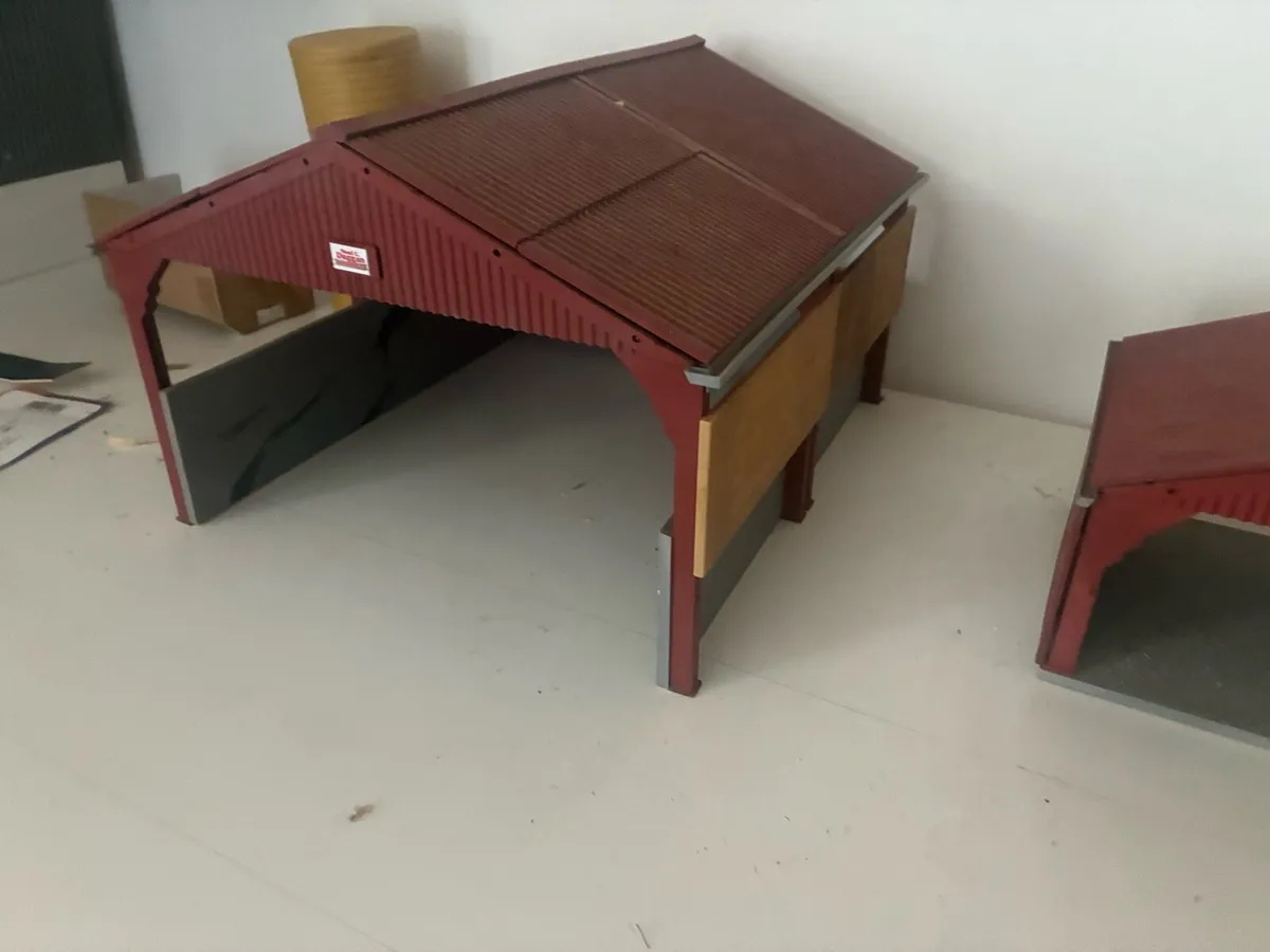 1:32 scale farm sheds - Image 2