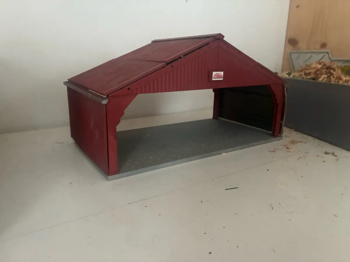 1:32 scale farm sheds - Image 3