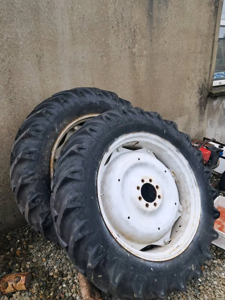 36s back rim & Tyre set - Image 1