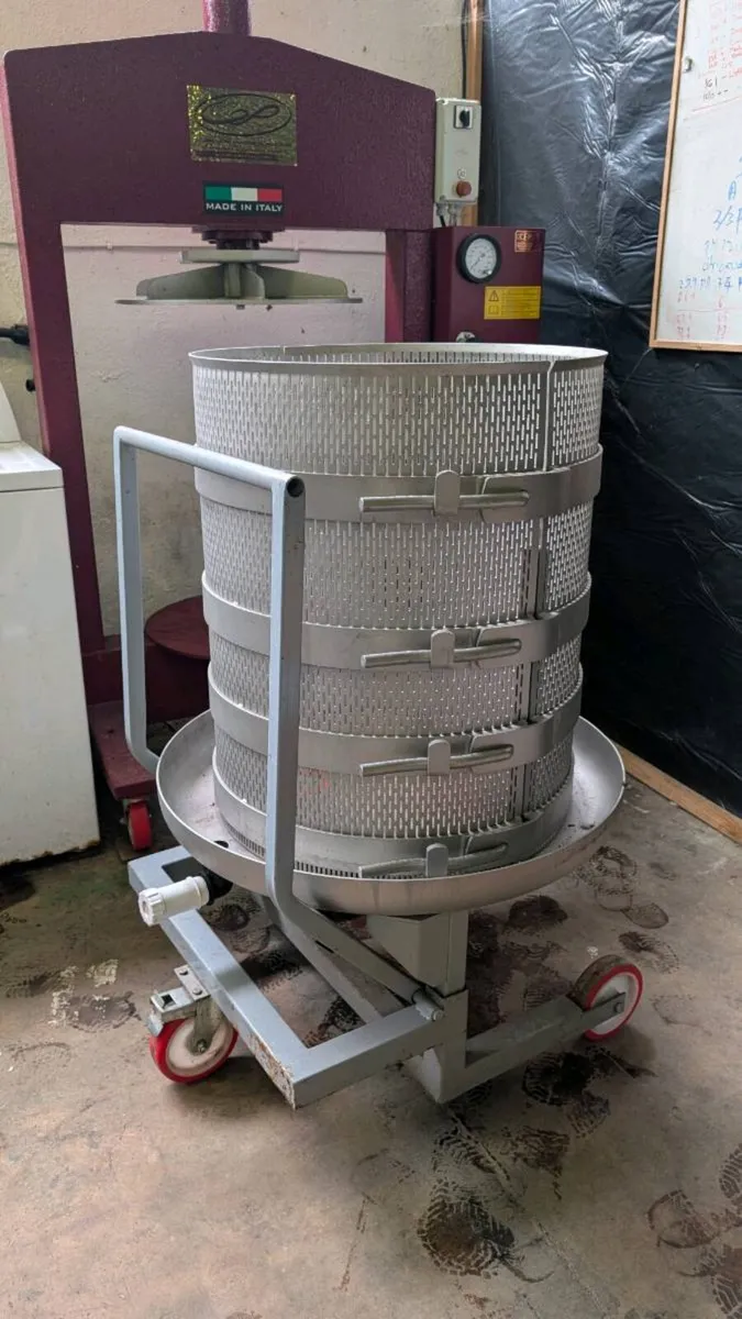 Wine apple 3 phase hydraulic press - Image 4