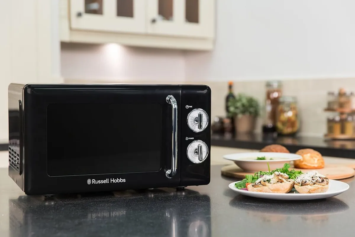 17L 700W Compact Retro Solo Manual - Image 3