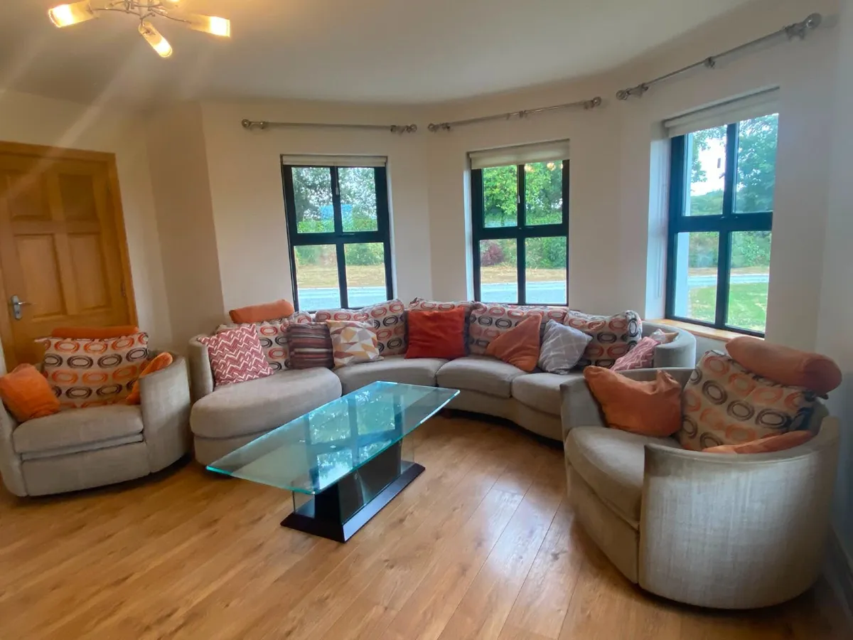 Full living room set - Image 1