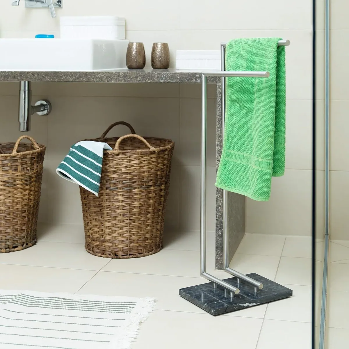 Pierre Towel Holder Freestanding Rail Marble Base - Image 2