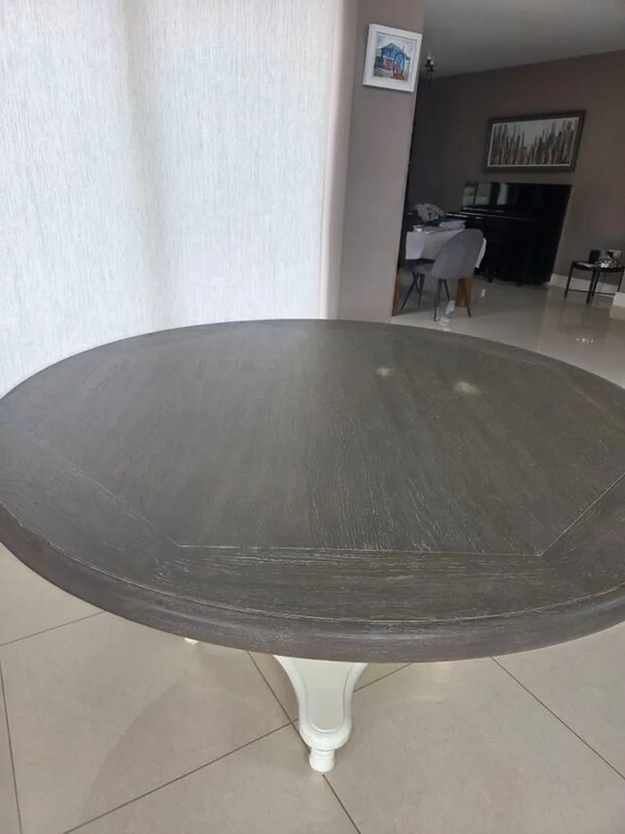 dining - Image 2