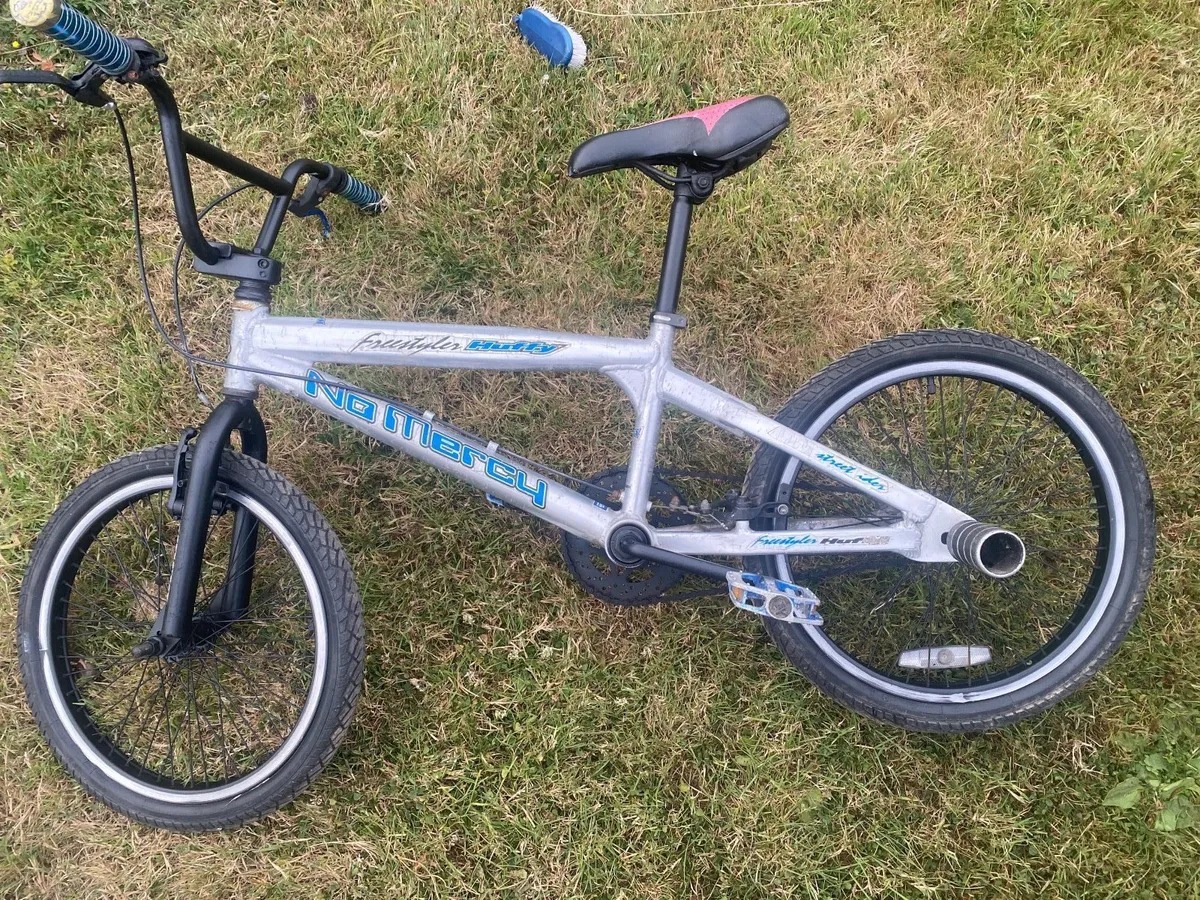 3 bikes  Giant BMX girls bikes - Image 2