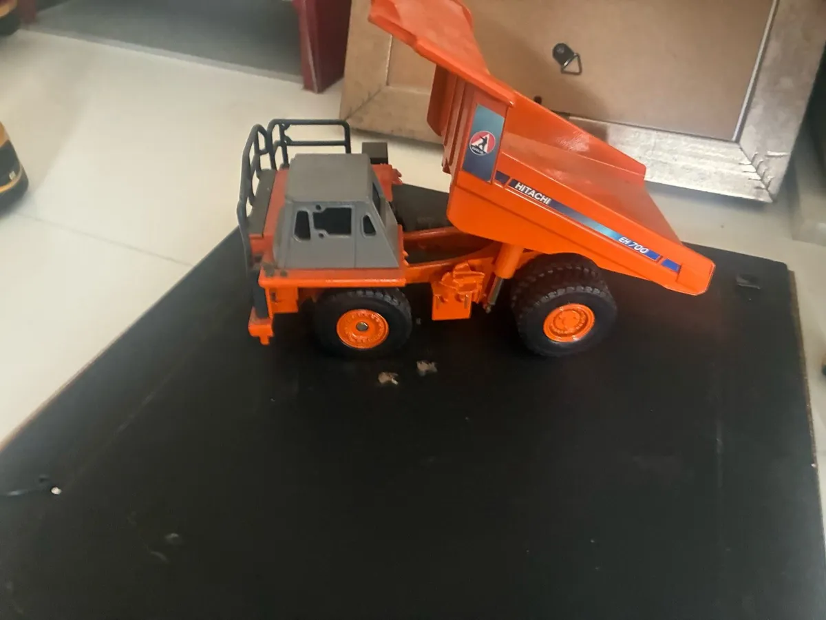 1:32 scale models - Image 3
