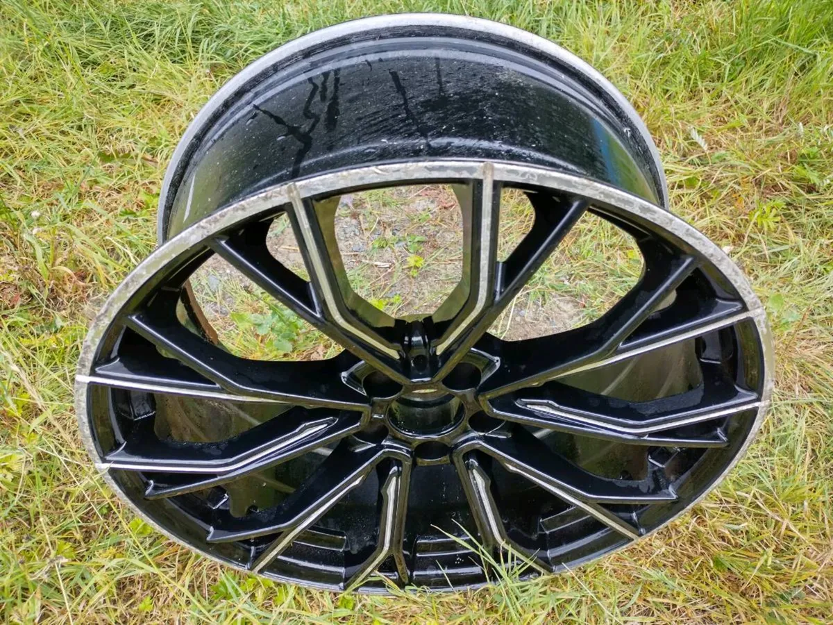 BMW M669 Alloys- Replicas- 20 inch - Image 3