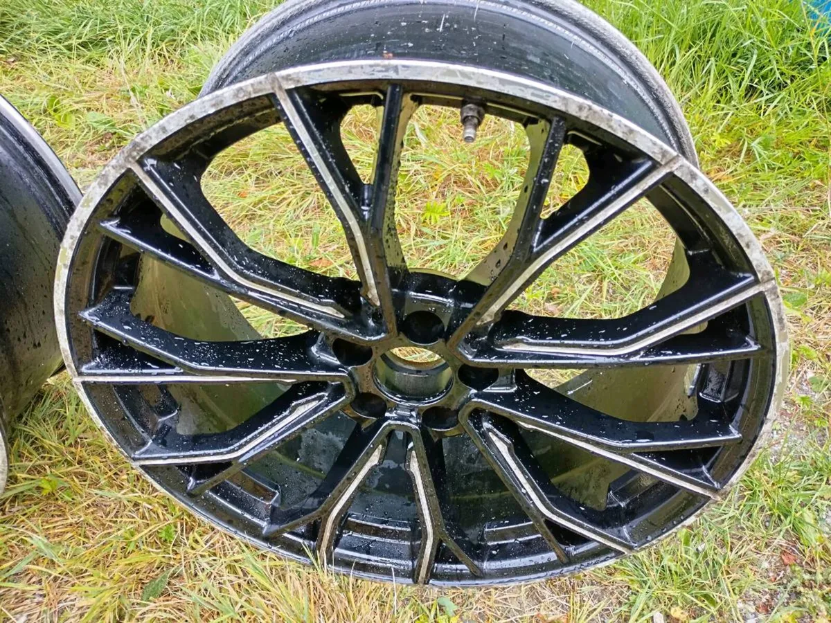 BMW M669 Alloys- Replicas- 20 inch - Image 4