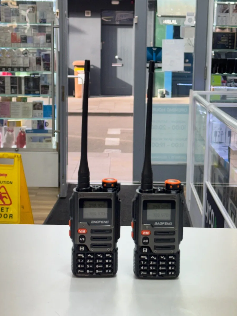 Walkie Talkie Walkie Talkie walkie talkie Walkie - Image 2
