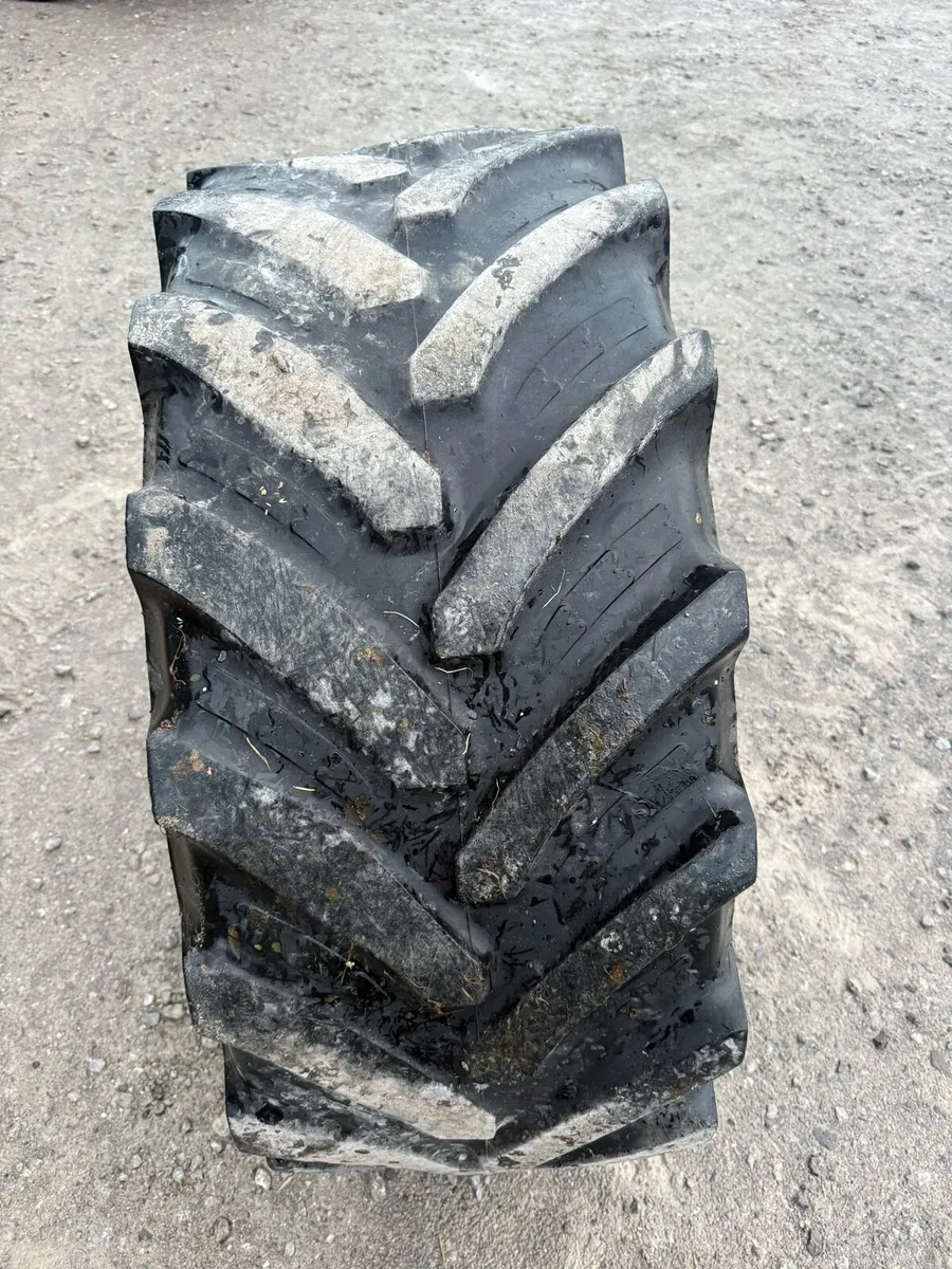 Tractor tyres - Image 1
