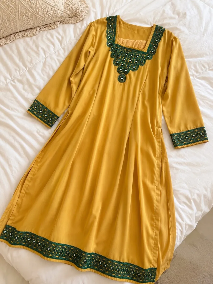 Women clothes - Image 1