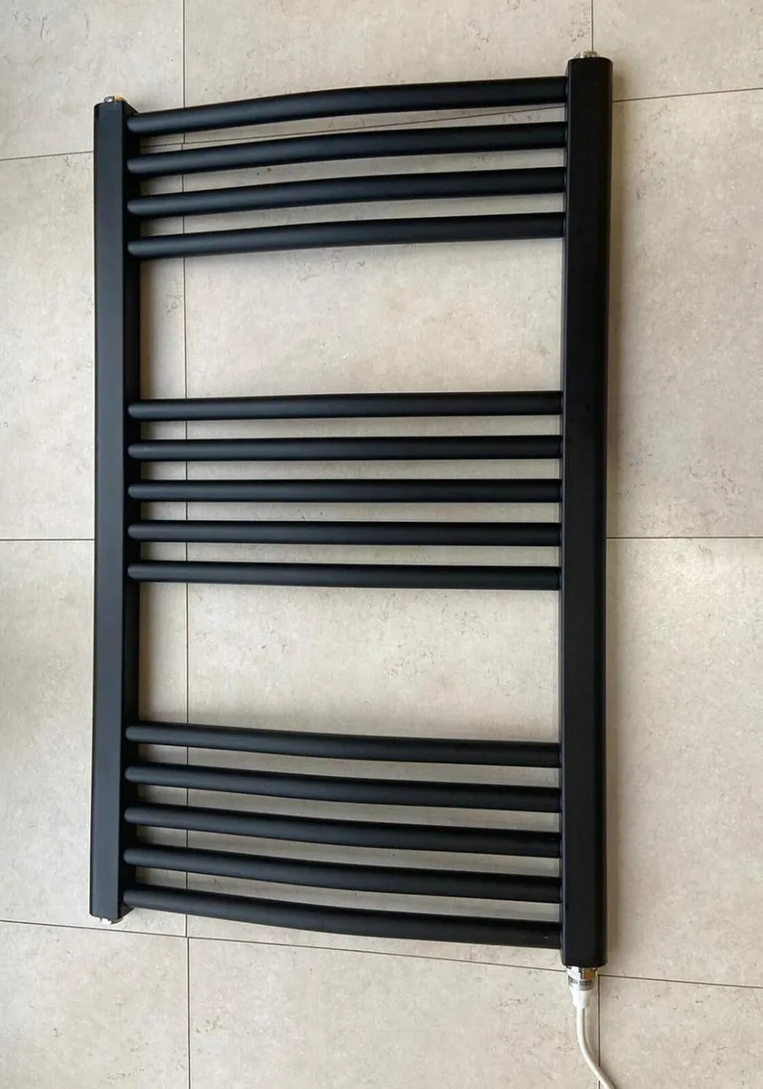 500W X 800h Electric Curved Heated Towel Rail - Image 1