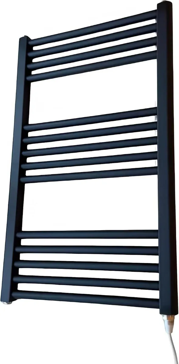 400W X 800h Electric Flat Heated Towel Rail - Image 1