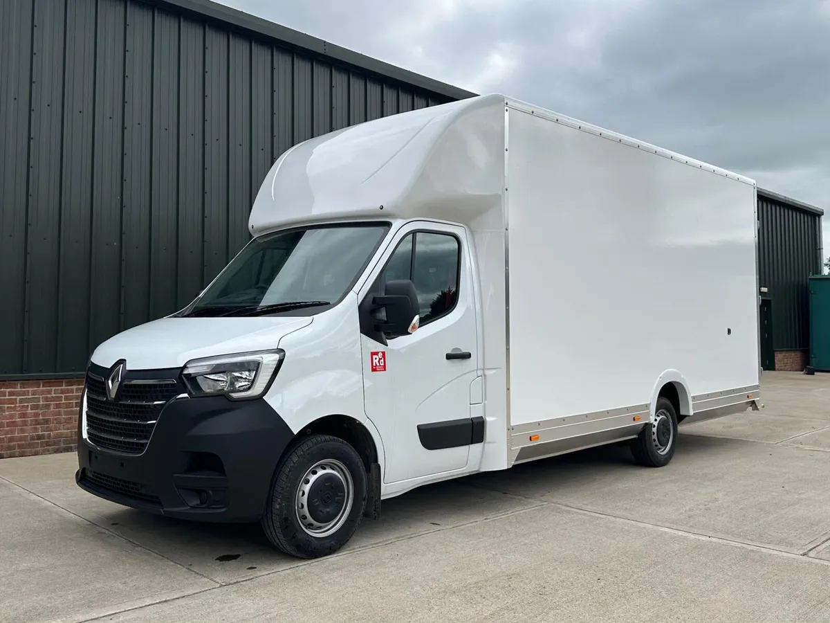 VB - 2024 Renault Master Luton Low Loader Van - Image 3