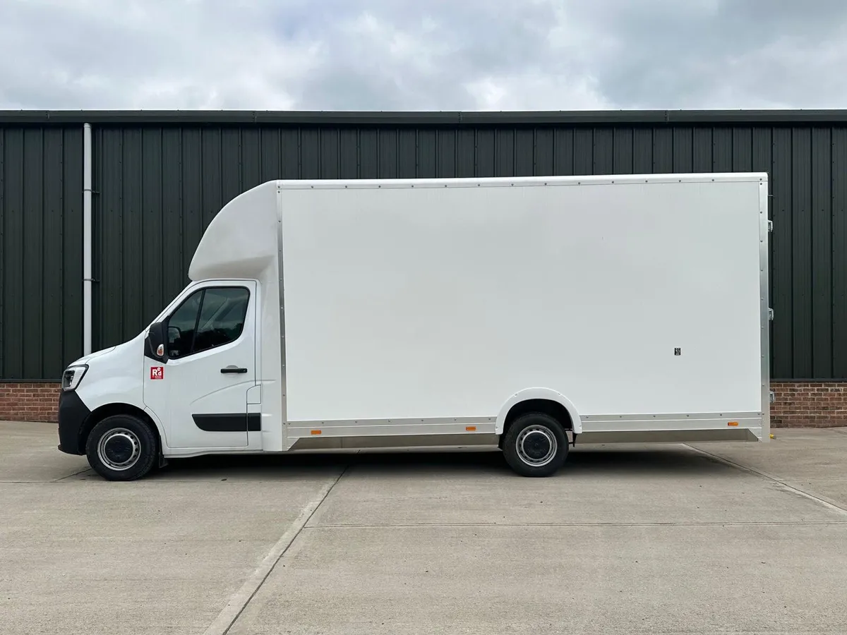 VB - 2024 Renault Master Luton Low Loader Van - Image 1