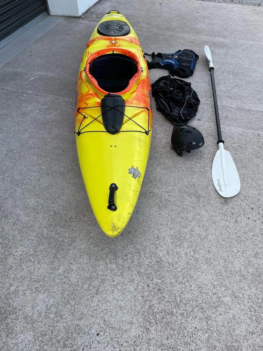 Kayak - Image 2