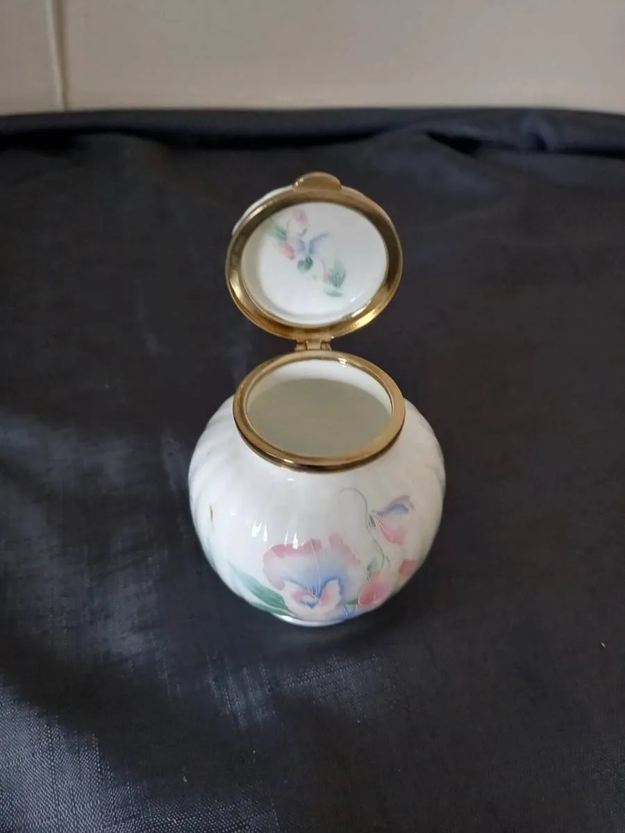 2 Aynsley China Trinket Pot's with lid's - Image 2