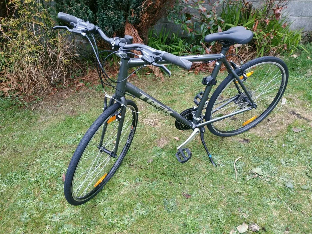 Trek hybrid F1 XL bicycle, XL frame, suits 6' plus - Image 2