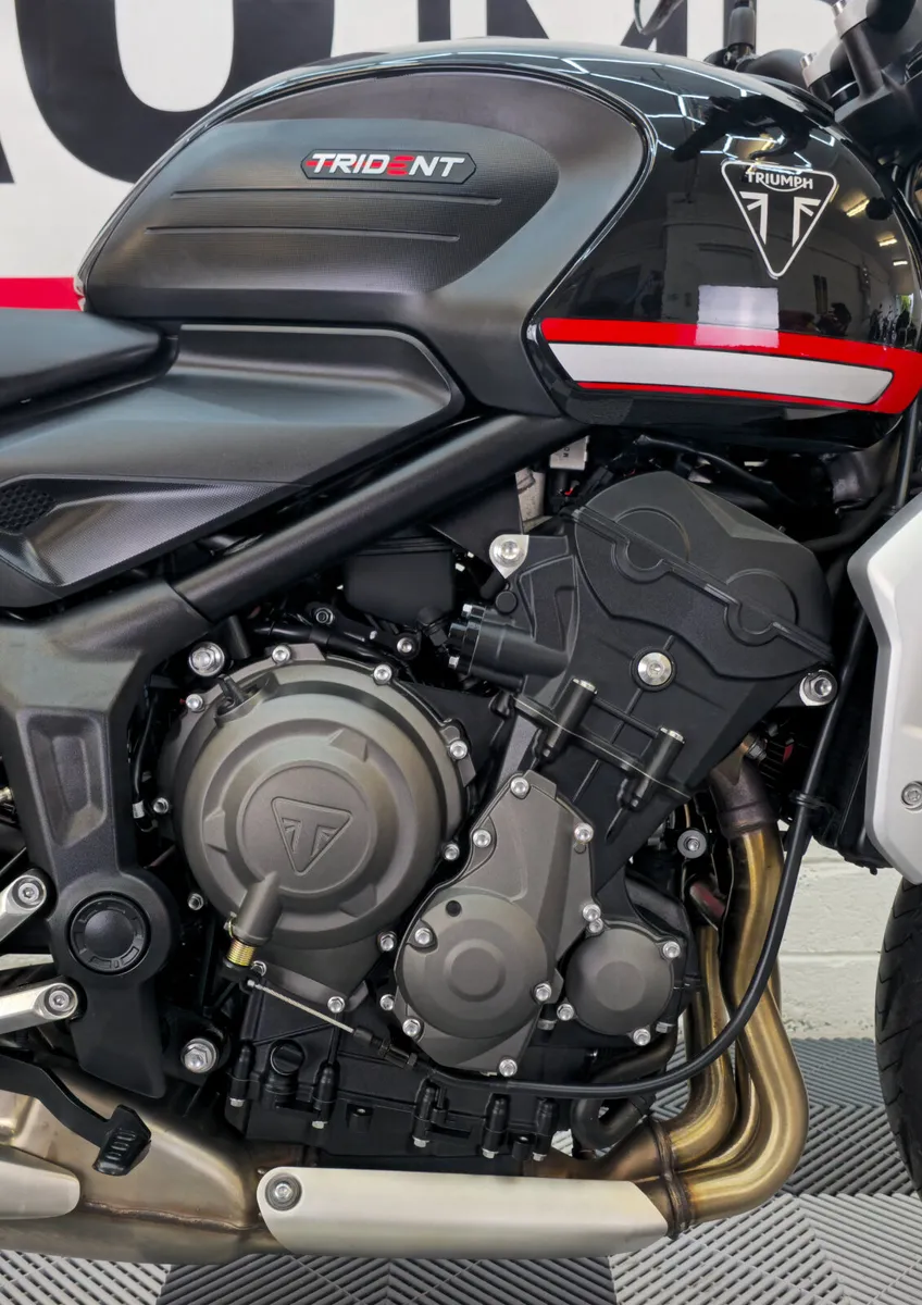 2022 Triumph Trident 660 - Image 2