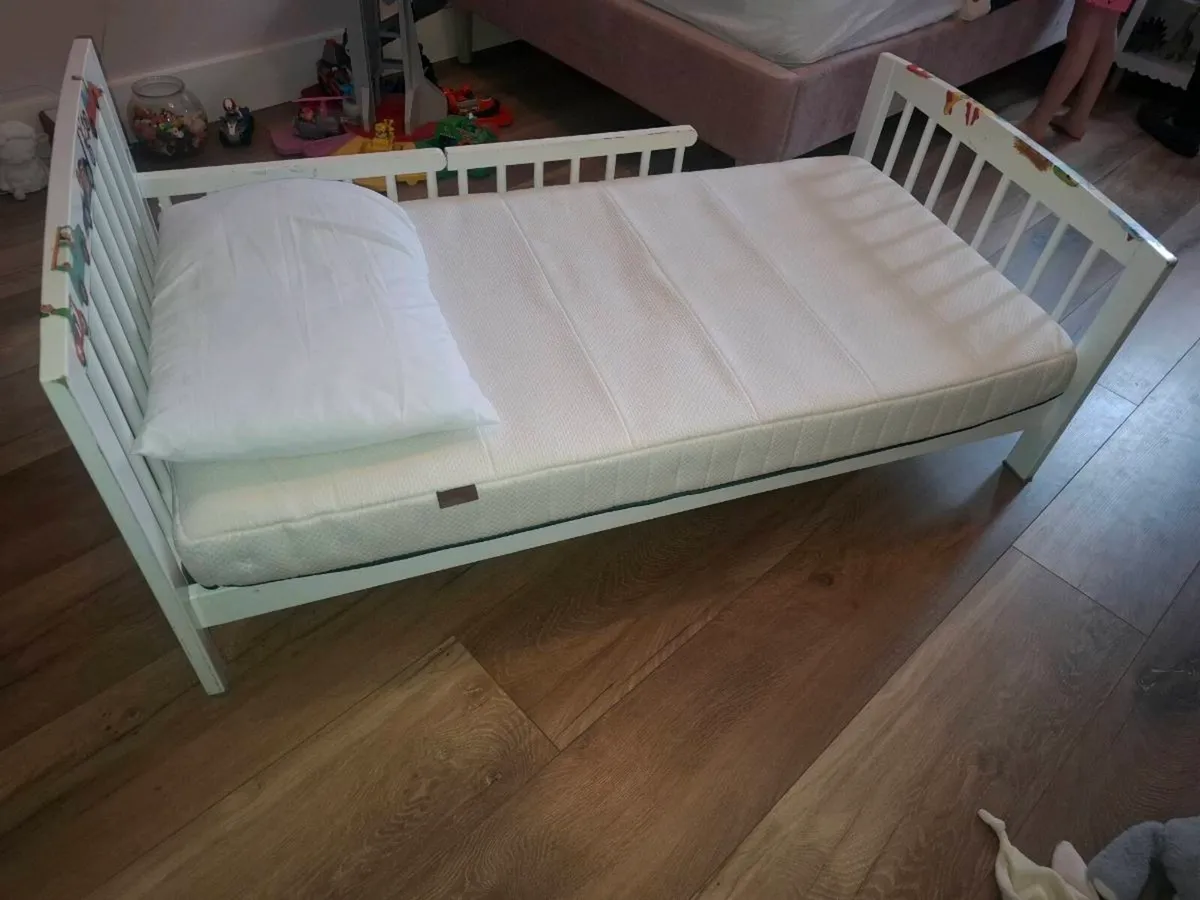 Toddler bed - Image 2