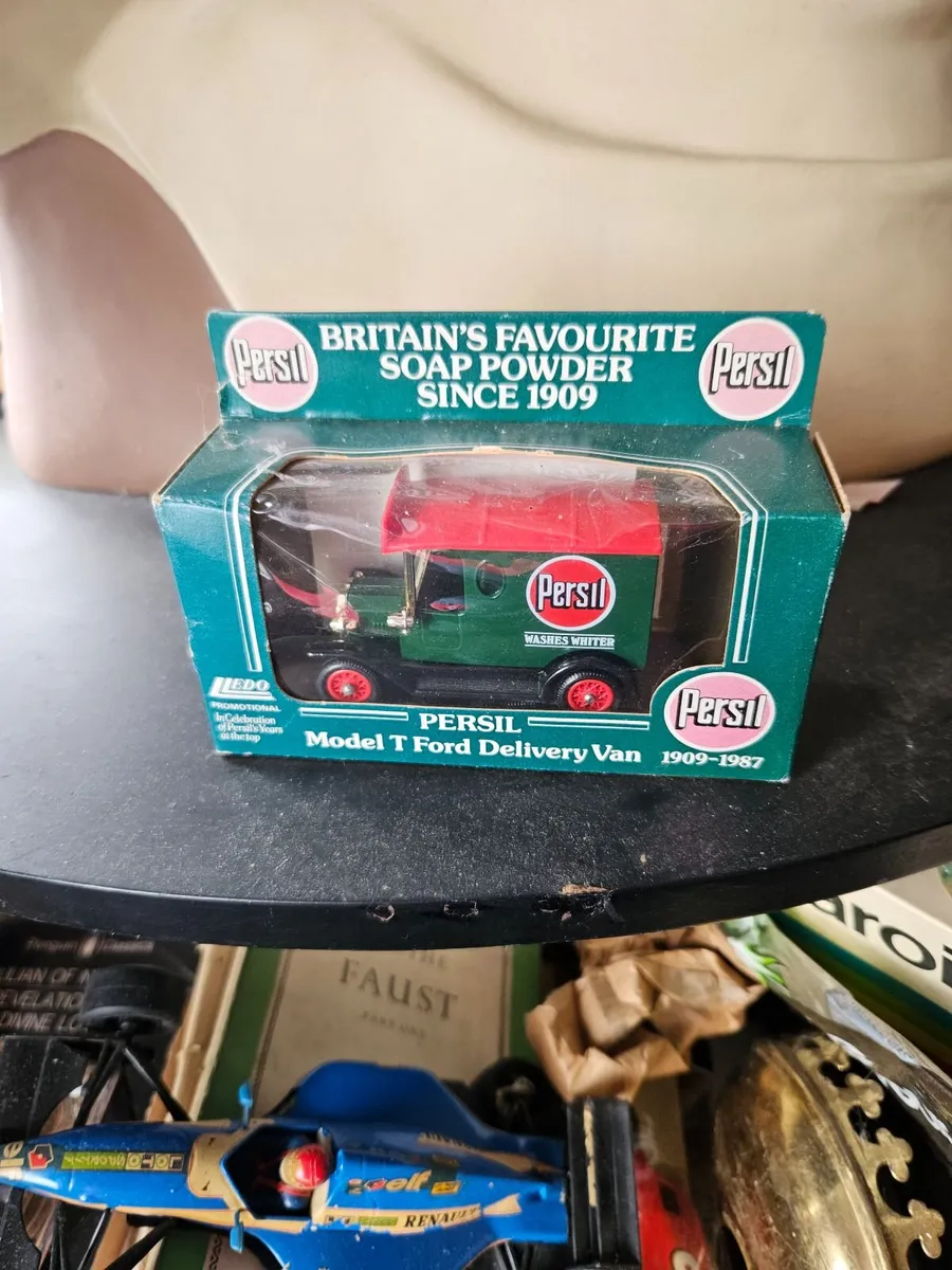 Corgi Lledo Persil Van