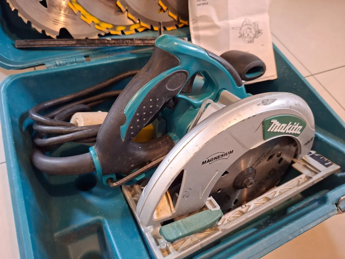 Makita 5007MGA Magnesium 185mm Circular Saw 110v - Image 3
