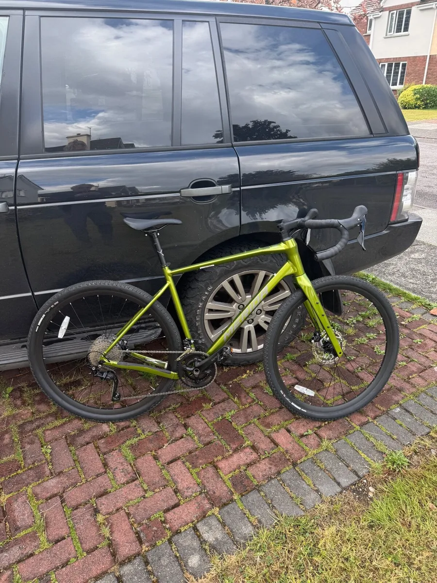 Gravel bike Brand new(maybe 5 miles) - Image 1