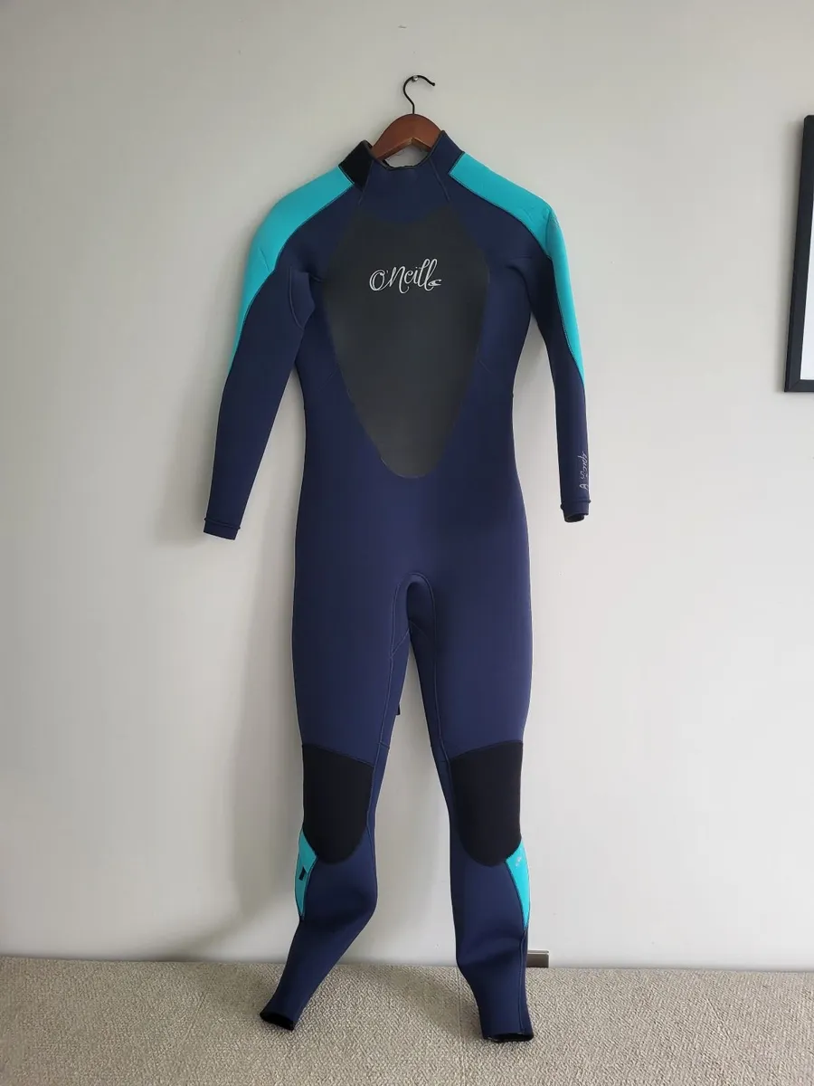 4/5mm wetsuit - Image 1