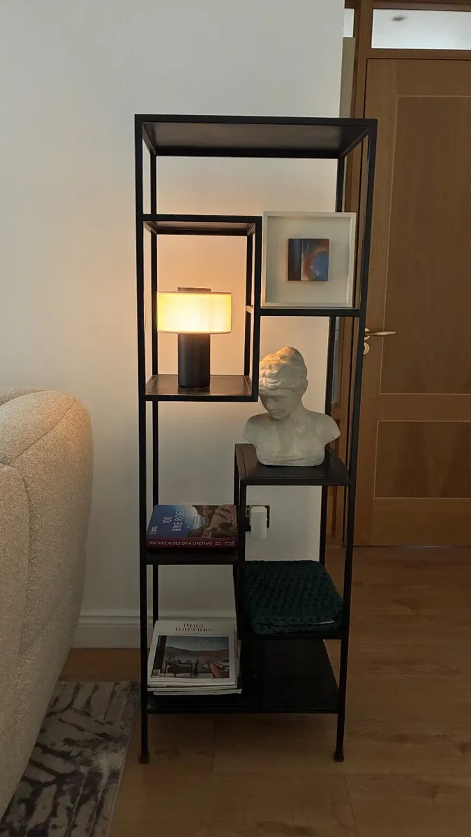 Display unit - Image 1