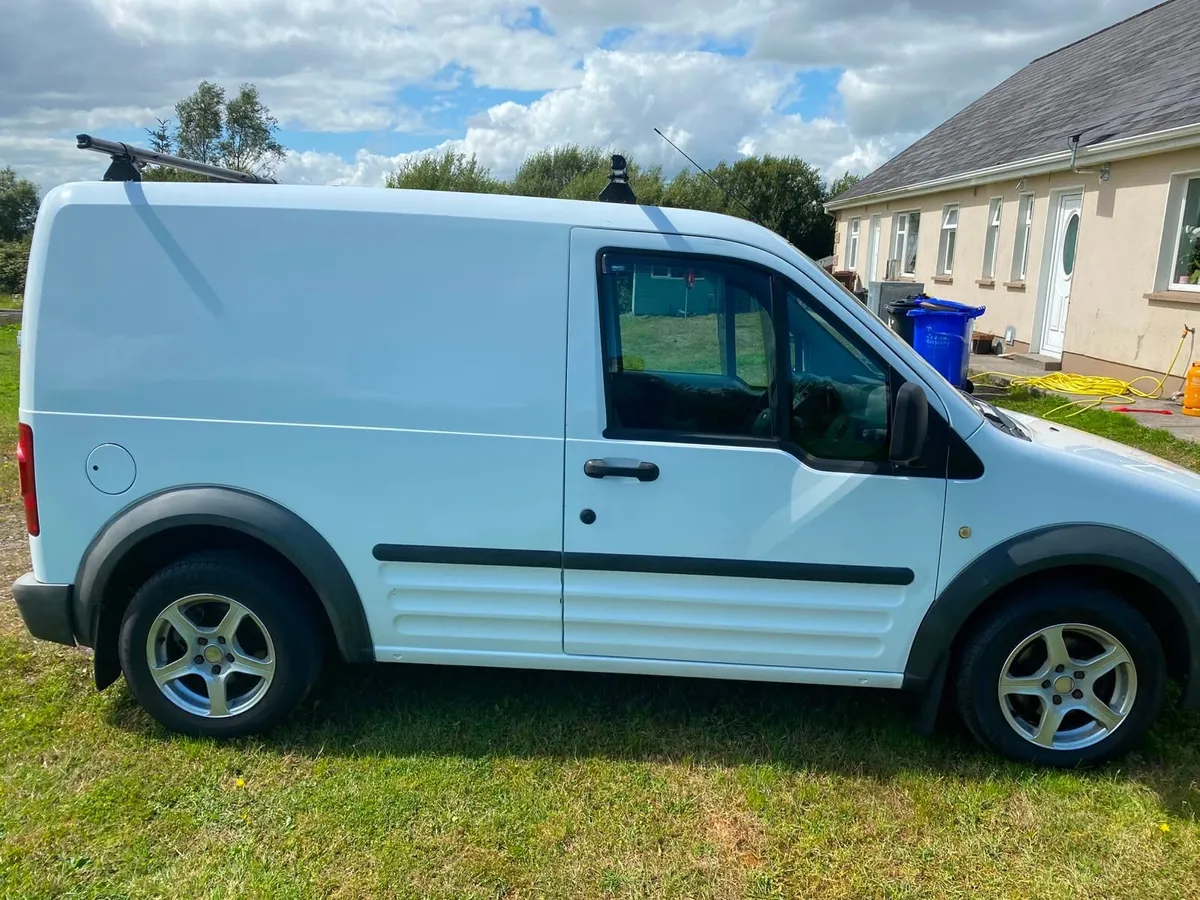 2011 Ford Transit Connect – Excellent Condition - Image 4