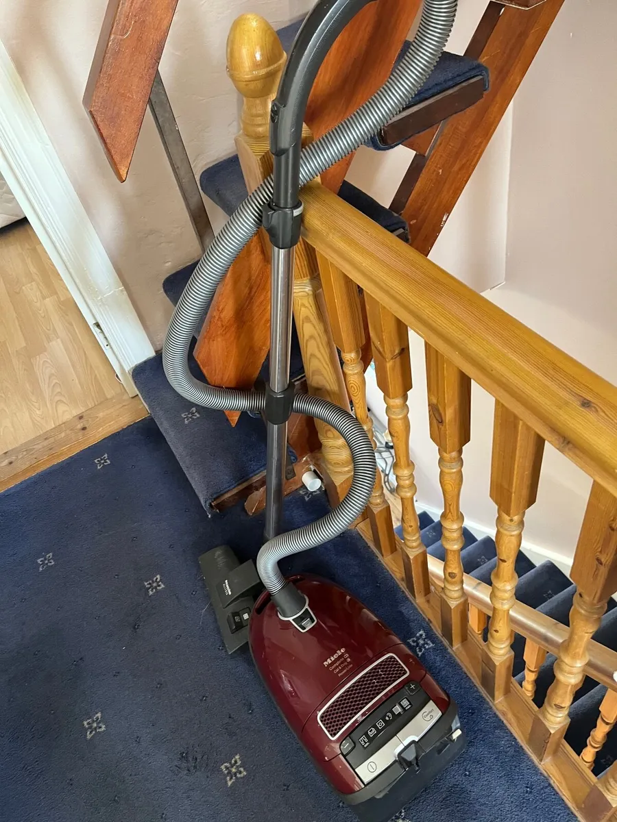 Miele vacuum - Image 1