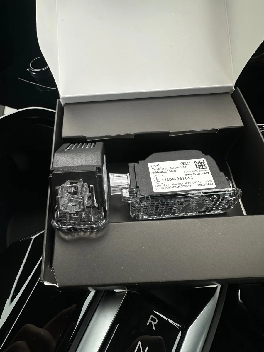 Genuine Audi LED Puddle Lights (4G0.052.133G) new - Image 2